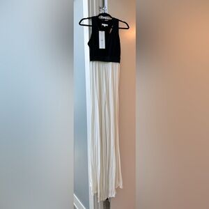 NWT Alexis Zabrina Racerback Pleated Black and White Maxi Dress - Size M